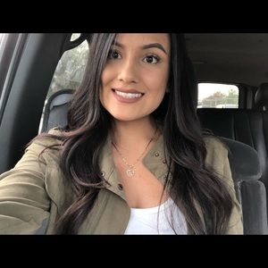 Meet your Posher, Andrea